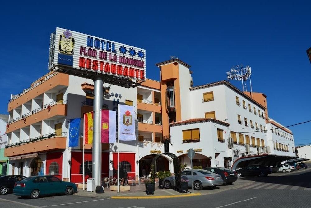 Hotel Flor De La Mancha La Roda Exterior photo