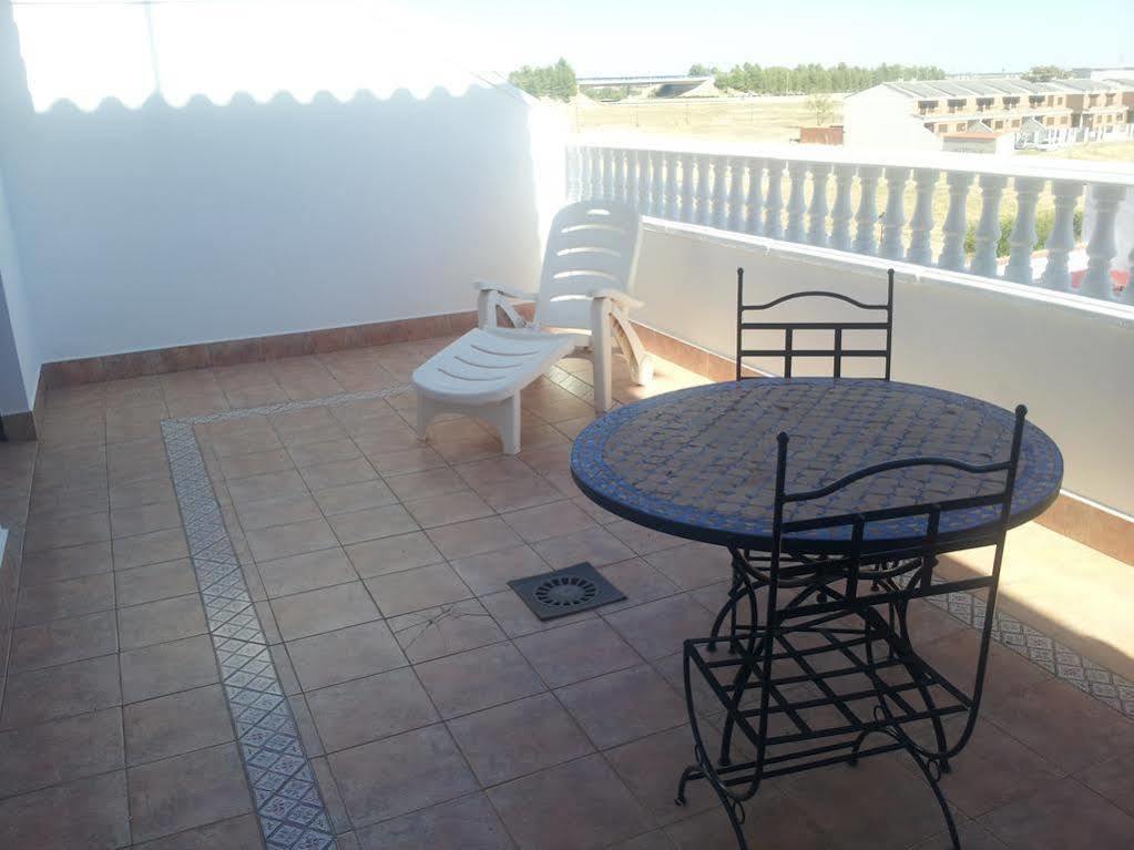 Hotel Flor De La Mancha La Roda Exterior photo